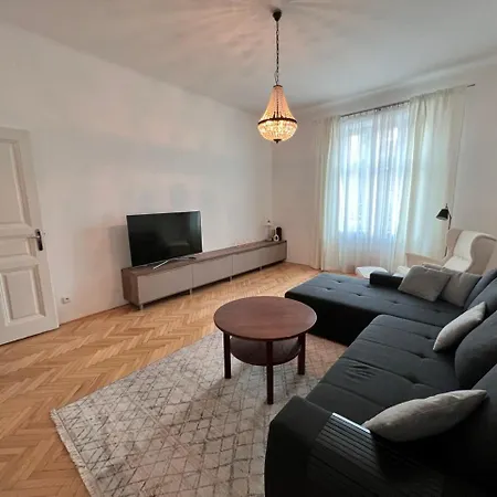 Stylish Flat In Centre *