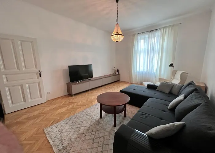 Stylish Flat In Centre *