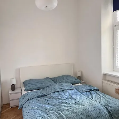 Stylish Flat In Centre Апартаменты *
